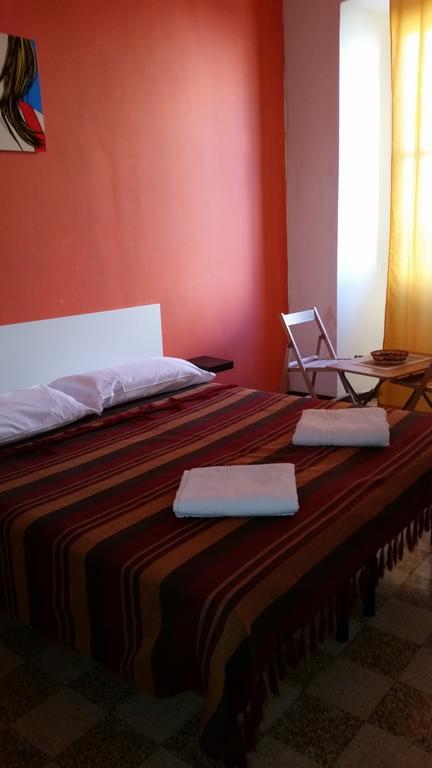 Guesthouse Ava Rom Rum bild