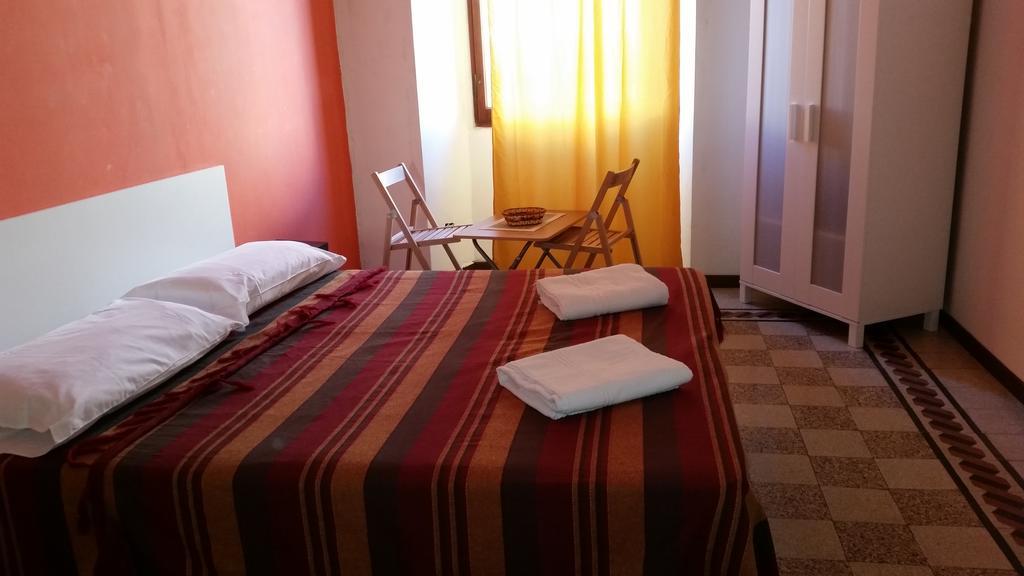 Guesthouse Ava Rom Rum bild